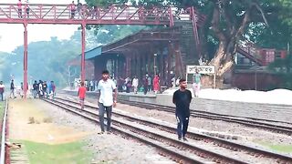 Jokes of India from train horns