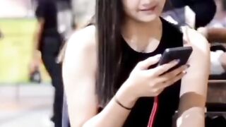 pretty girl prank until baper !!!!!!!!.......