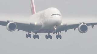 ✈️Airbus A380 Emirates Smoothest Landing