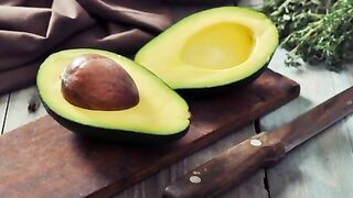 Alpukat. Avocado. 牛油果. 牛油果. 酪梨. アボカド. Авокадо. Palta