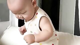 #穿尿不溼的寶寶學跳舞 #幼崽活力天花板.