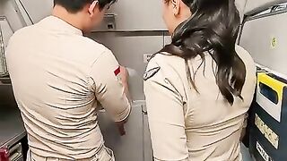 Pramugari Cantik Super Air Jet Saat Persiapan Buka Pintu Pesawat