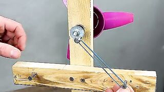 This simple physics toy is mesmerizing! 🤯🌀.mp4