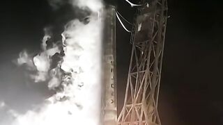 SpaceX Turns Away Falcon Customers in Major Bet on Starship 2