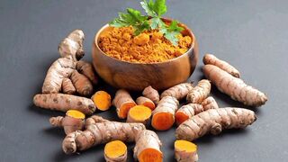 Kunyit. Turmeric. 黃姜. 姜黄. 薑黃. ターメリック. Куркума. Kurkuma. Cúrcuma.