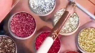 glitter makeup, glitter eyeshadow, glitter makeup tutorial, soft shimmer look, metallic eyeshadow
