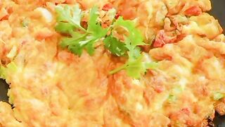 Telur Dadar. Omelet. 煎蛋. 煎蛋卷. 煎蛋捲. オムレツ. Омлет. Omelett. Tortilla. Frittata