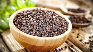 Lada Hitam. Black pepper. 黑胡椒. ブラックペッパー. Чорний перець. Чёрный перец. Schwarzer Pfeffer. Pimienta negra