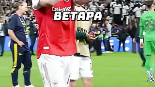 rekor penjualan tertinggi mereka aja mentok di angka £35 Juta