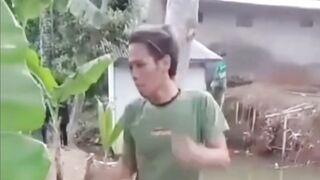 Funny video. Punch fail 😂