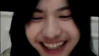 Trisha JKT48 Akhirnya Makan Nasi Uduk Setelah 12 Tahun, Tips Cegukannya Bikin Kaget