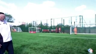 Tendangan salto Wayne Rooney