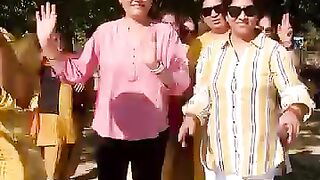 Fun with friends on Picnic