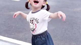 So small baby dance