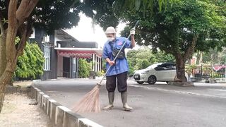 Kebersihan halaman perkantoran