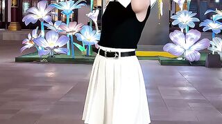 Smart baby doll dance