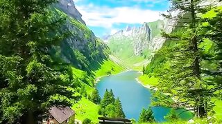 🏔️ Majestic Snow-Capped Mountain