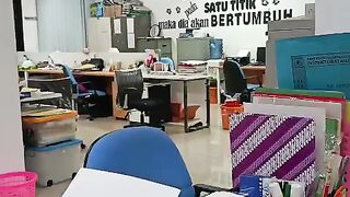Kerja di kantor