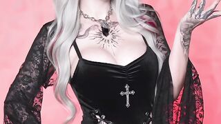 Emo or Goth? Let me settle this… 🖤