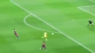 Layak kartu merah kah untuk Van Persie kala itu?