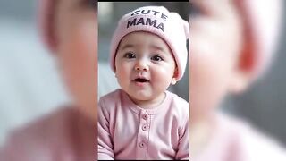 Bebé Rindo_Bebê engraçado dizendo Papai