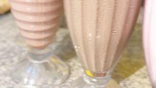 Smoothie and classic Mariel