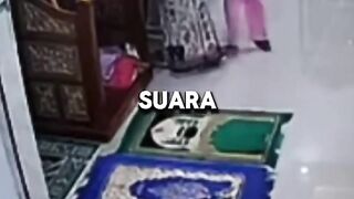 Misteri Suara Bernyanyi Tengah Malam di Dalam Masjid, Horor atau Cuma Kesalahan Teknis? 📻👻