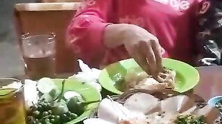 The menu is full of vegetables.