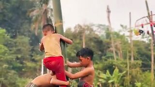 Playing tug-of-war on Independence Day