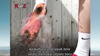 Ternyata ini alasan kenapa pemain bola jarang banget ganti sepatu baru tiap pertandingan! 👟⚽️