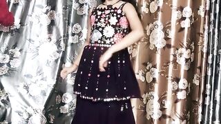 Beautiful indian girl song and dance