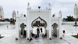 The beauty of the Baiturrahman Grand Mosque from the sky.