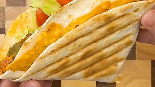 Crispy chicken nacho fold