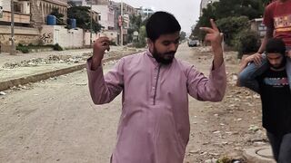 Hum Jis Raaste Pe Khade Hote Hain, Log Kehte Hain — Hat Be, Raaste Se! 😂🔥#Comedy #Funny