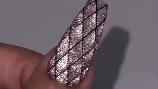 glitter makeup, glitter eyeshadow, glitter makeup tutorial, soft shimmer look, metallic eyeshadow 2026, wet look e