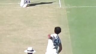 Mitchell starc has taken wicket 1st ball of the match