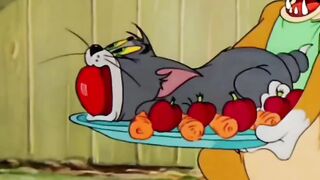 Tom vs Bulldog Apple Slapstick | Spike Loses His Teeth | Tom and Jerry Classic