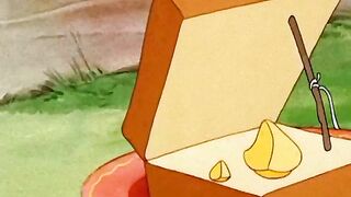 Jerry Tricks Tom and The Giant Hawk | Sandwich Trap Classic Cartoon