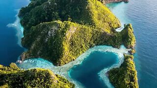#IndonesiaJuaraTrip #Misool #RajaAmpat #ExploreRajaAmpat #WonderfulIndonesia ExploreIndonesia TravelIndonesia VisitIndonesia Papua BucketListIndonesi