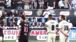 Tidak pernah dibiarkan sendiri