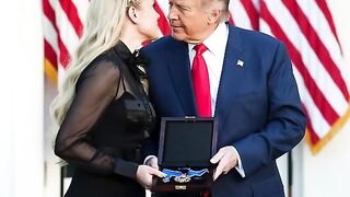 KISS OF TRUMP..