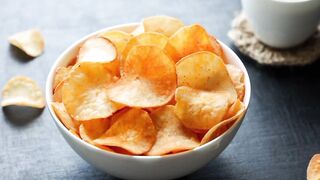 Keripik Singkong. Cassava chips. 木薯片. キャッサバチップス. Чипсы из маниока. Чіпси з маніоку. Maniok-Chips