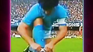Alasan Maradona Selalu Mengikat Tali Sepatunya di Lapangan ⁉️