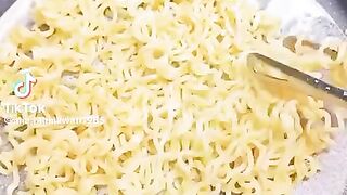 Coocking noodle