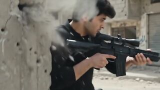 Commander_avoids_sniper_bullet