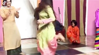 NAZLI Noor,# nisra Noor, #afrren Kahn #Hot clip #