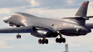 USAF B-1B Lancer Landing at RAF Fairford 🔊✈️ #b1bomber #airforce #military