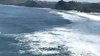 Beautiful Ocean Waves 🌊 | Relaxing Beach View