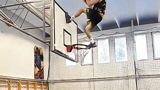 These_trampoline_dunks_are_💯_10_🏀🔥