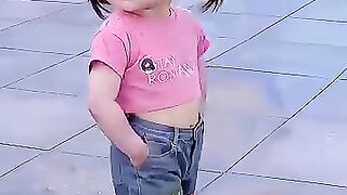 瞅瞅沒人偷偷跳一個，為娘我整個人被萌住了